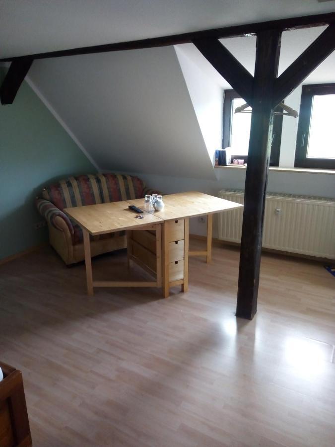 Kleine Ferienwohnung Am Kahlaer Markt Kahla  外观 照片